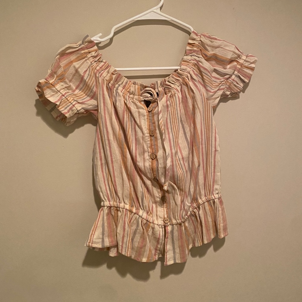 Off the shoulder tee
